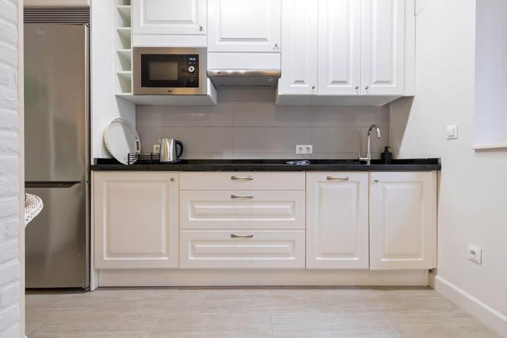 Castilla Triana Courtyard By Valcambre Apartament *