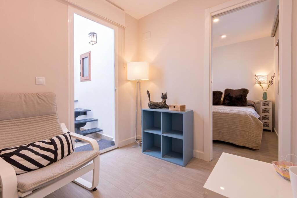 Apartament Castilla Triana Courtyard By Valcambre