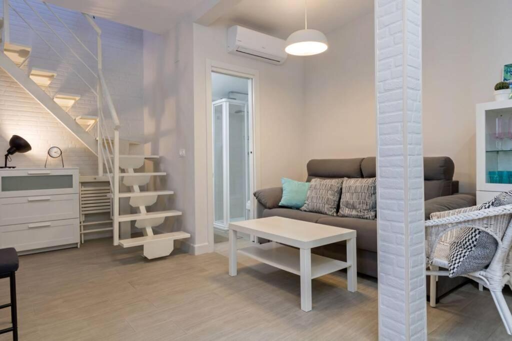Apartament Castilla Triana Courtyard By Valcambre